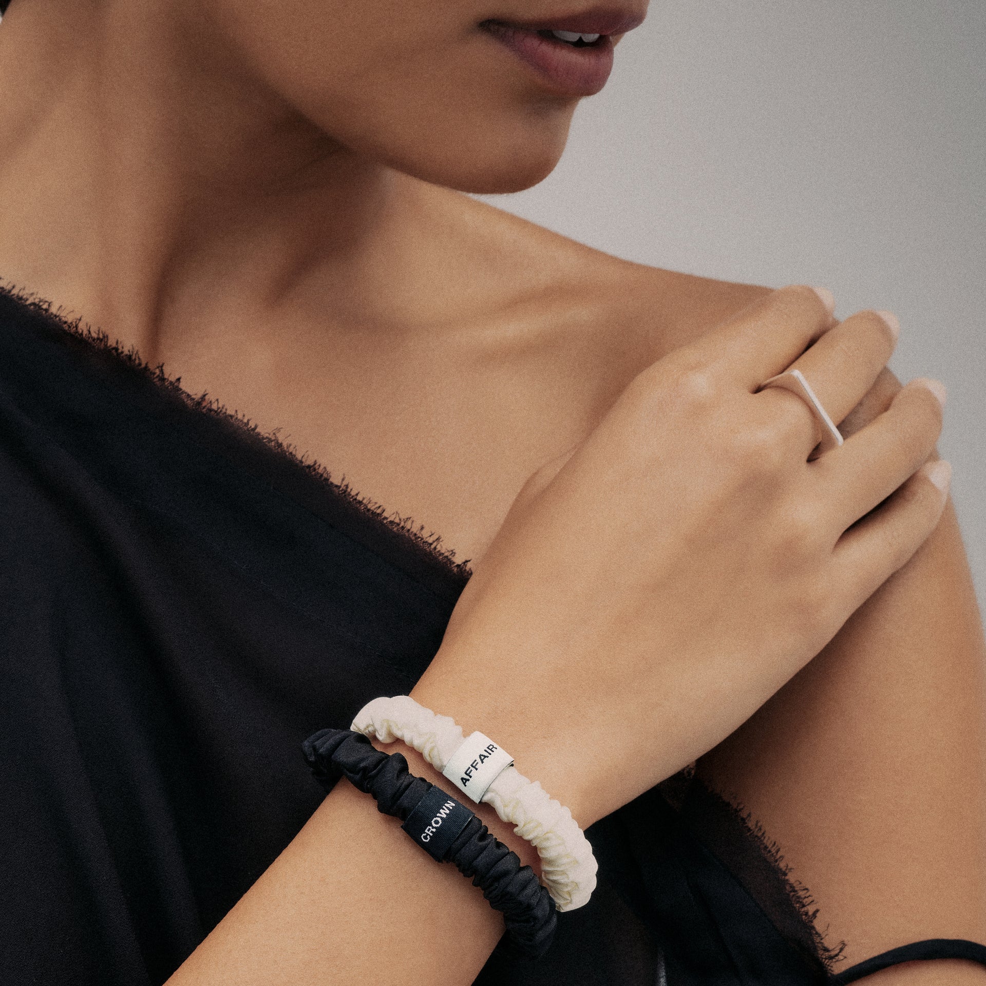 THESCRUNCHIE001-OnModell